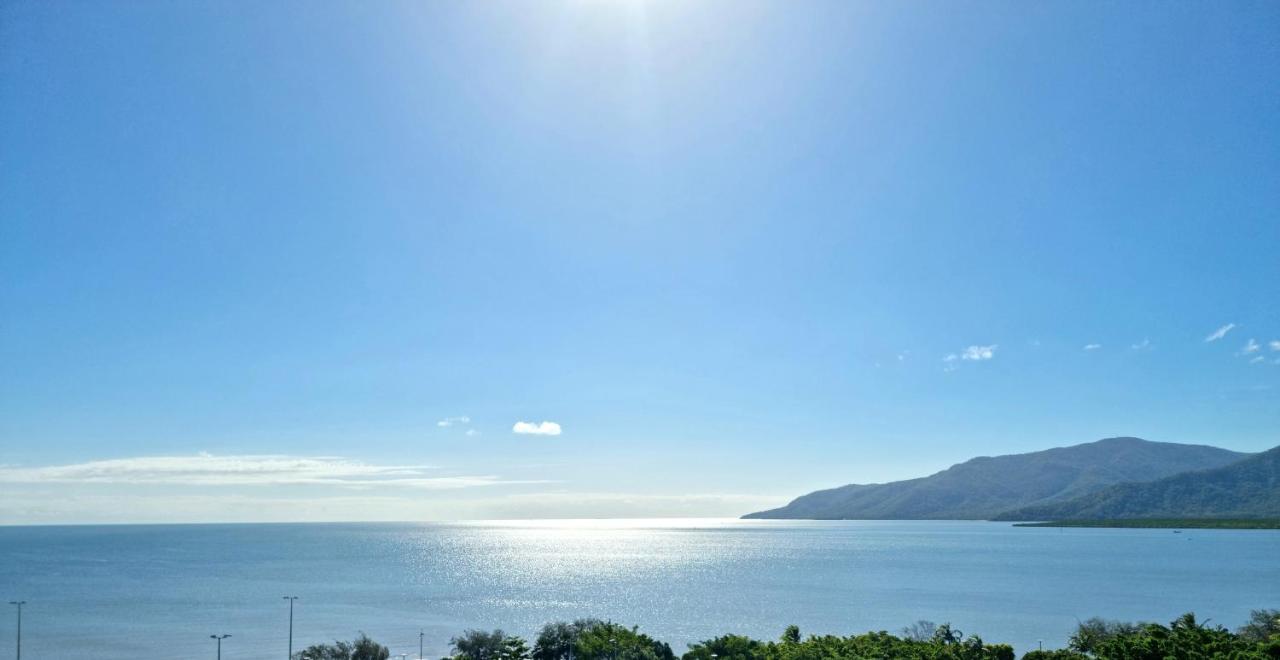 Cairns Ocean View Apartment Exterior photo